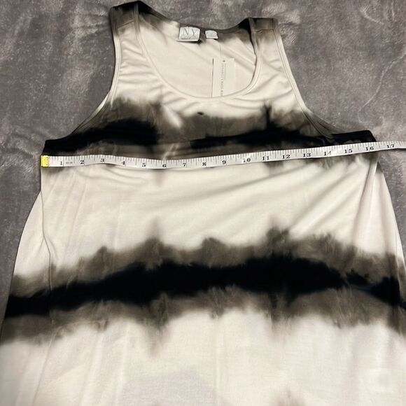 NEW York & Company tank top - Picture 9 of 9